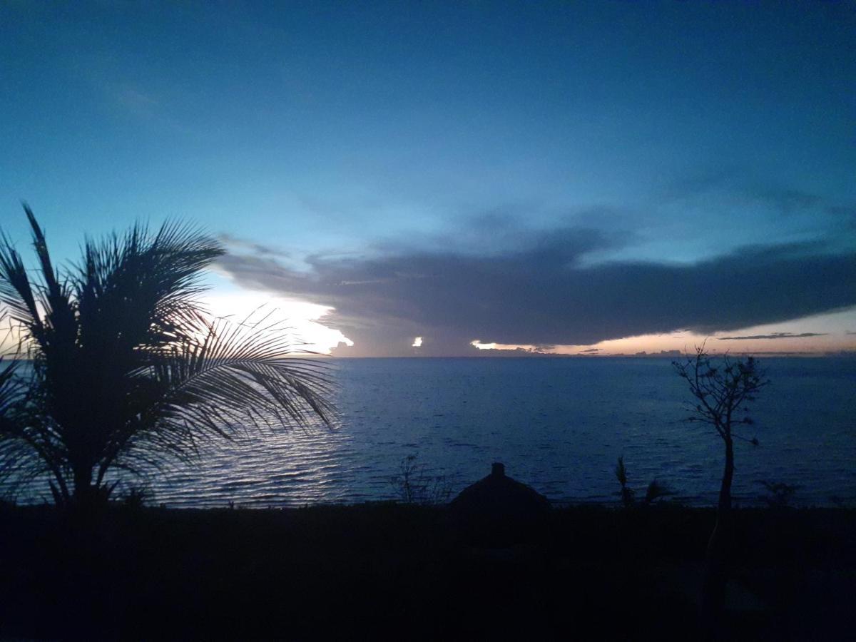 Aux 2 Metis Hotel Toliara Buitenkant foto