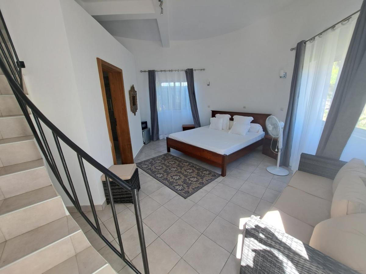 Aux 2 Metis Hotel Toliara Buitenkant foto
