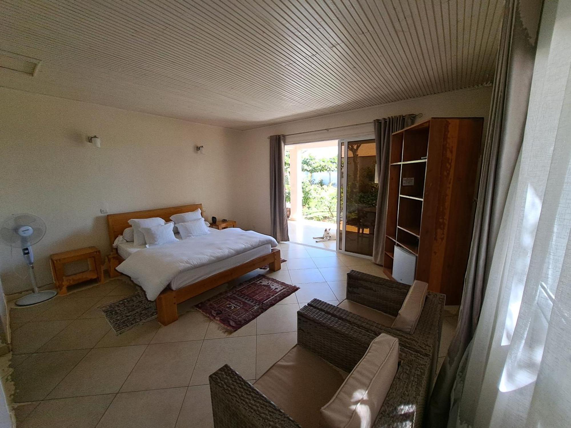 Aux 2 Metis Hotel Toliara Buitenkant foto
